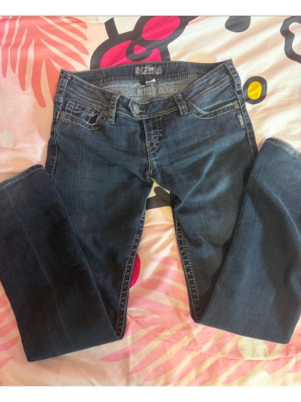 Ultra low-rise vintage Silver Jeans Women's Boot Cut in Dark Blue Wash